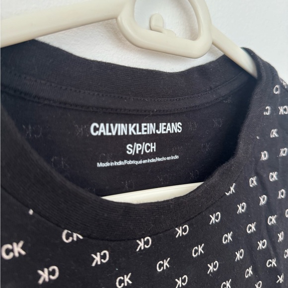 Calvin Klein Monogram T shirt - Picture 4 of 4